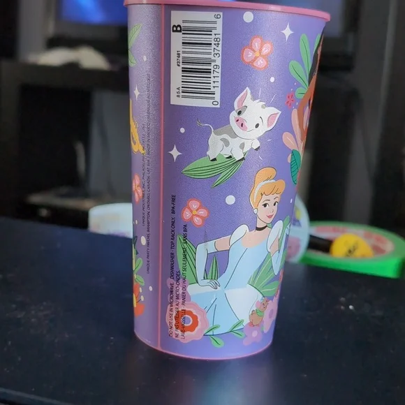 Princess Cup NWOT - Picture 3 of 3